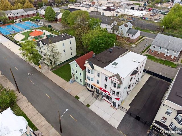 580 Hunterdon Street, Newark, NJ 07108