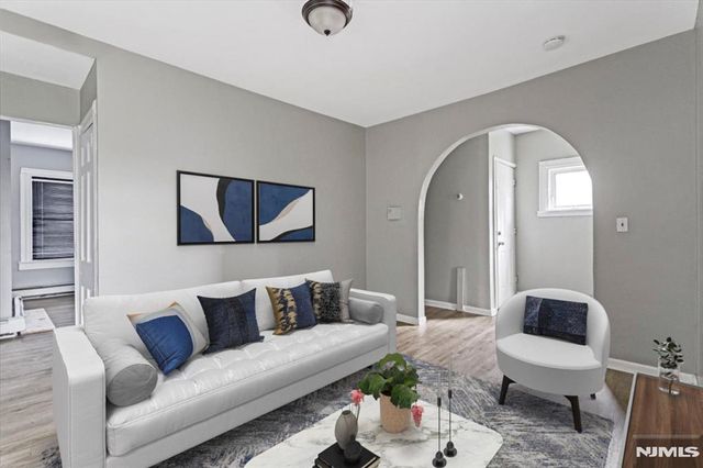 580 Hunterdon Street, Newark, NJ 07108
