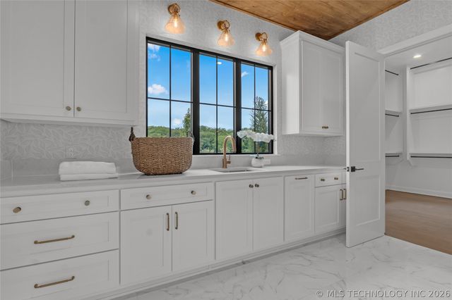 15227 S 27th East Avenue, Bixby, OK 74008
