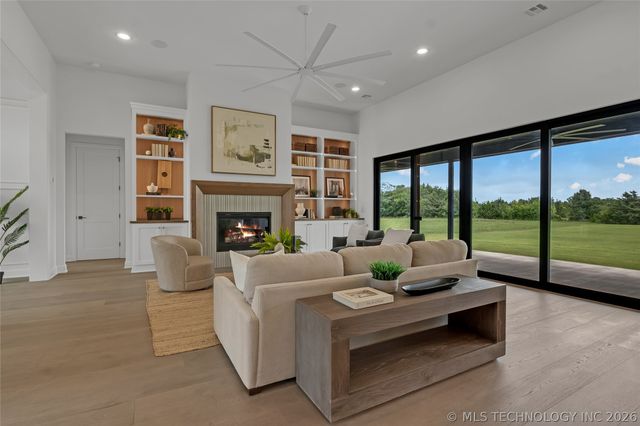 15227 S 27th East Avenue, Bixby, OK 74008