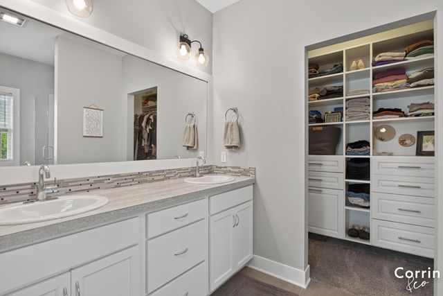 1520 Shenandoah Drive, Zeeland, MI 49464