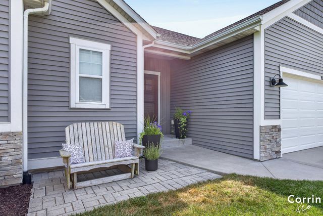 1520 Shenandoah Drive, Zeeland, MI 49464