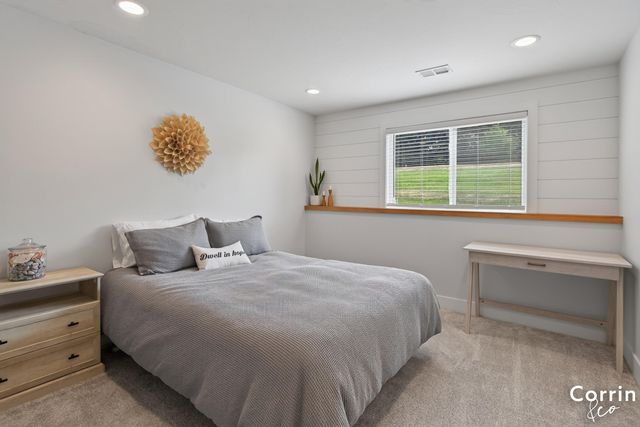 1520 Shenandoah Drive, Zeeland, MI 49464