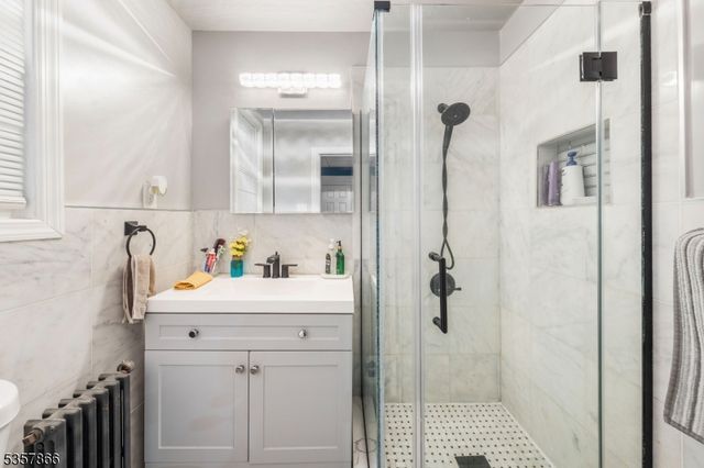 255 E Westfield Ave, Roselle Park Boro, NJ 07204