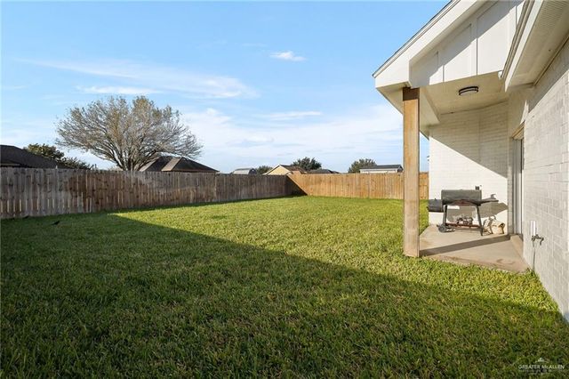 527 Hunter Drive, Alamo, TX 78516