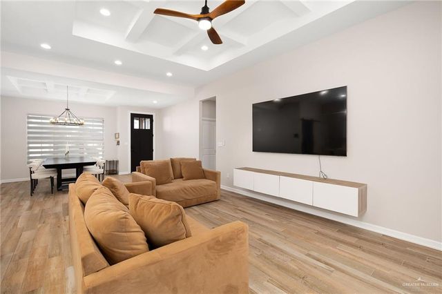 527 Hunter Drive, Alamo, TX 78516