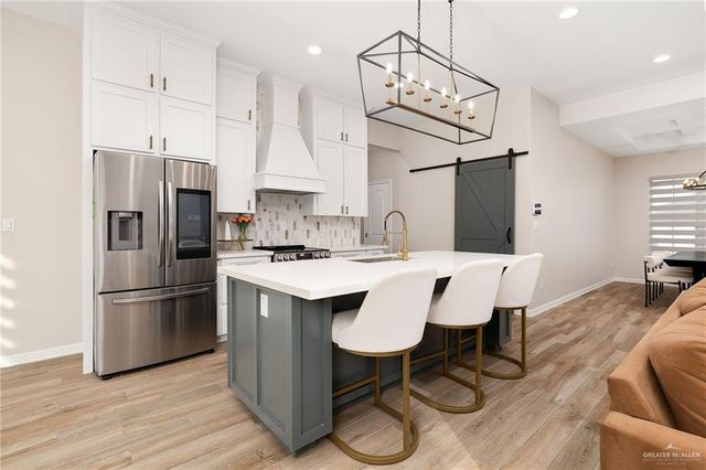 527 Hunter Drive, Alamo, TX 78516