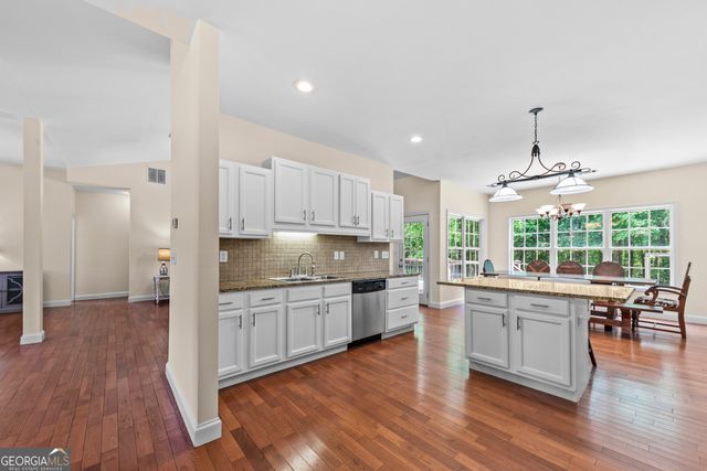 180 COOPER Road, Social Circle, GA 30025