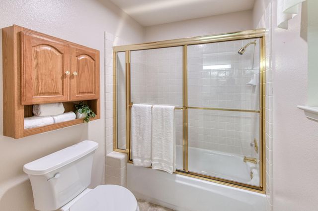 152 Karen Avenue, Clovis, CA 93612