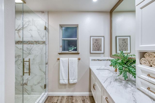 152 Karen Avenue, Clovis, CA 93612