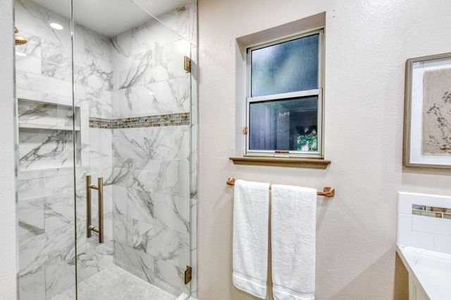 152 Karen Avenue, Clovis, CA 93612