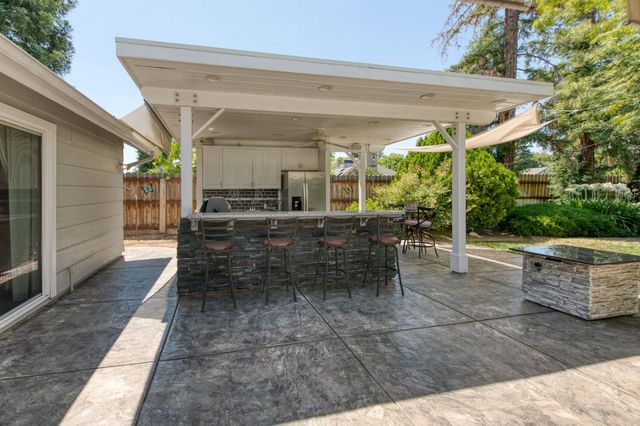 152 Karen Avenue, Clovis, CA 93612