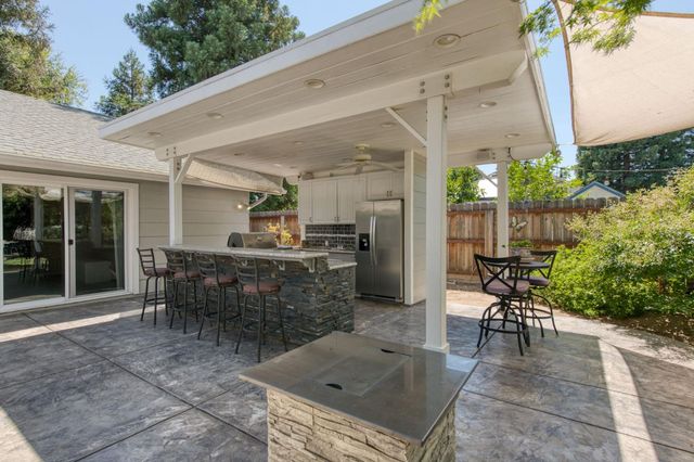152 Karen Avenue, Clovis, CA 93612