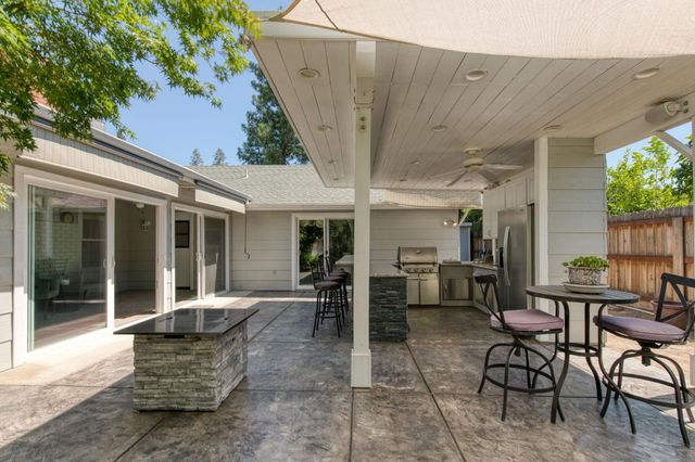 152 Karen Avenue, Clovis, CA 93612