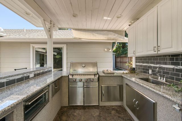 152 Karen Avenue, Clovis, CA 93612