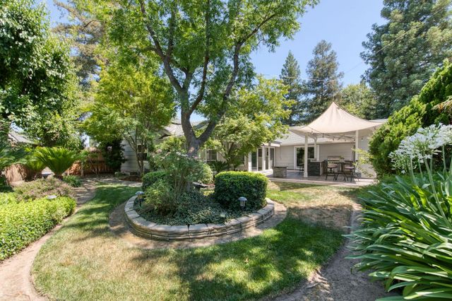 152 Karen Avenue, Clovis, CA 93612