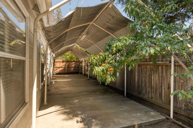 152 Karen Avenue, Clovis, CA 93612