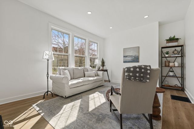 218 Walnut Street, Greenfield, IN 46140