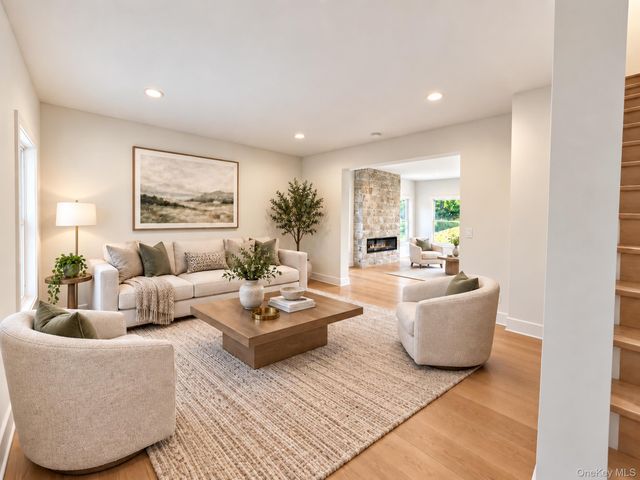 18 Overton Pass, Saint James, NY 11780