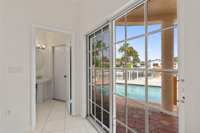 2671 NE 22nd Court, Pompano Beach, FL 33062