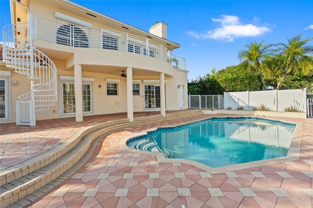 2671 NE 22nd Court, Pompano Beach, FL 33062