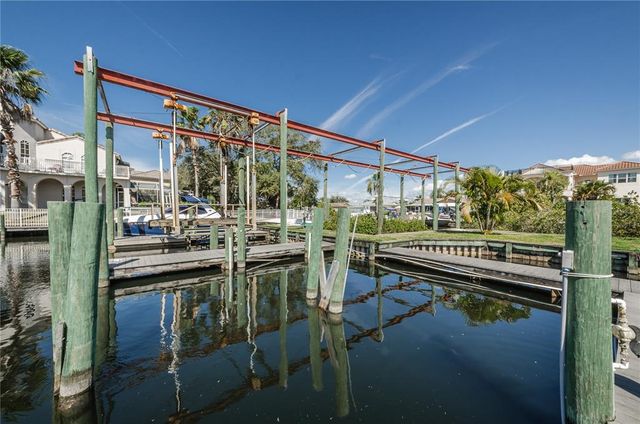 5807 CAY COVE COURT, Tampa, FL 33615