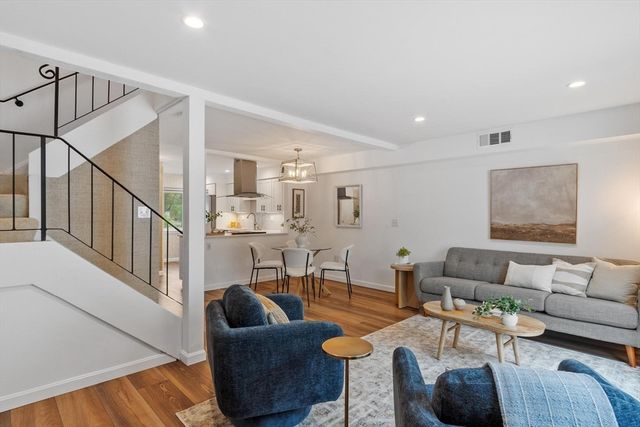2 Beal's Cove Road F, Hingham, MA 02043