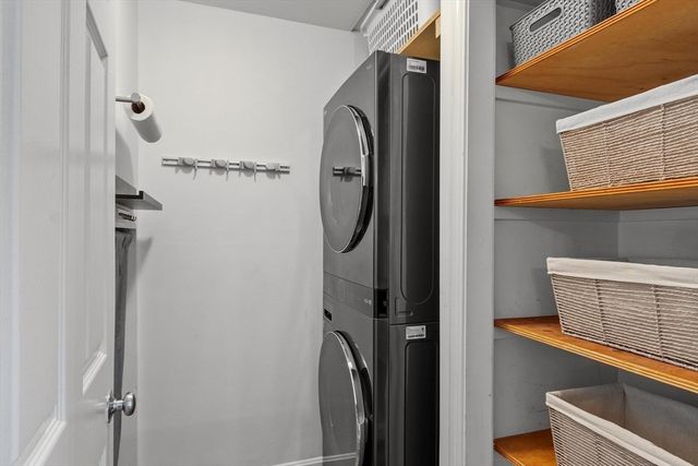 2 Beal's Cove Road F, Hingham, MA 02043