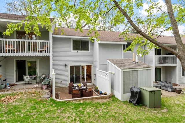 2 Beal's Cove Road F, Hingham, MA 02043