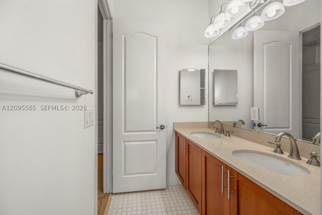 341 SW 13th Ter 341, Fort Lauderdale, FL 33312