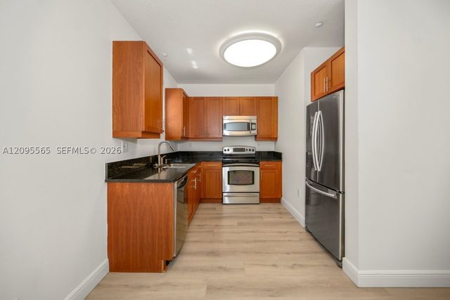 341 SW 13th Ter 341, Fort Lauderdale, FL 33312