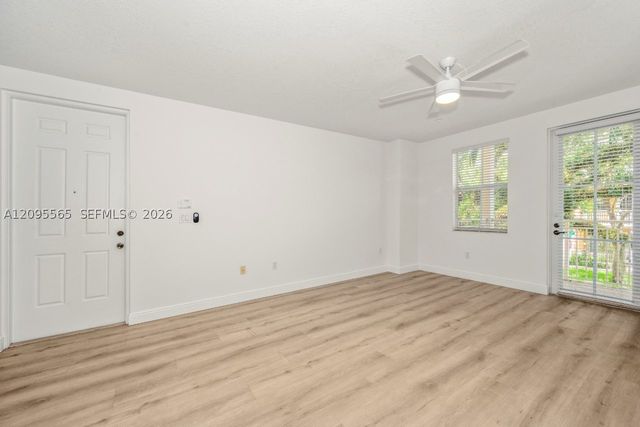 341 SW 13th Ter 341, Fort Lauderdale, FL 33312