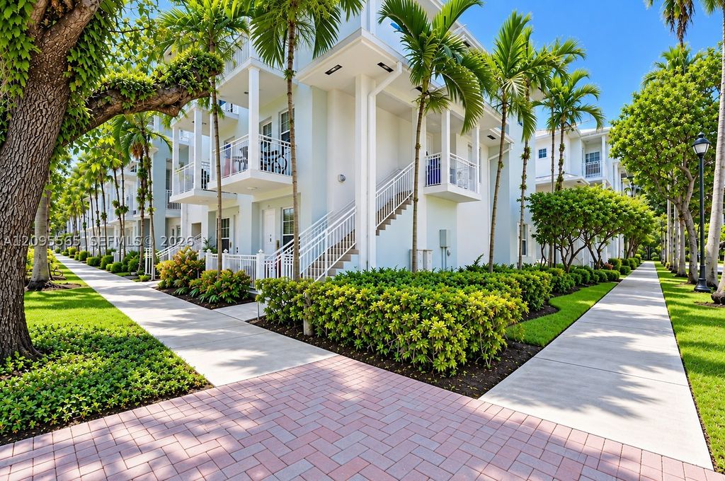 341 SW 13th Ter 341, Fort Lauderdale, FL 33312