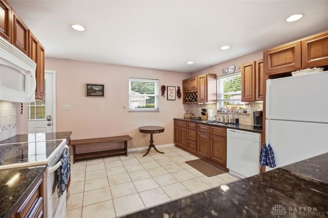 7903 Buckeye Cres, Madeira, OH 45243
