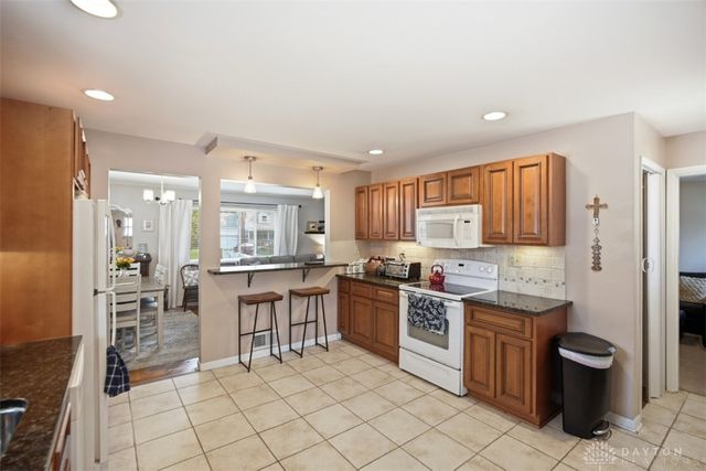 7903 Buckeye Cres, Madeira, OH 45243