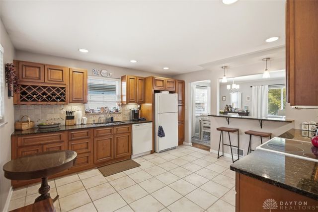 7903 Buckeye Cres, Madeira, OH 45243