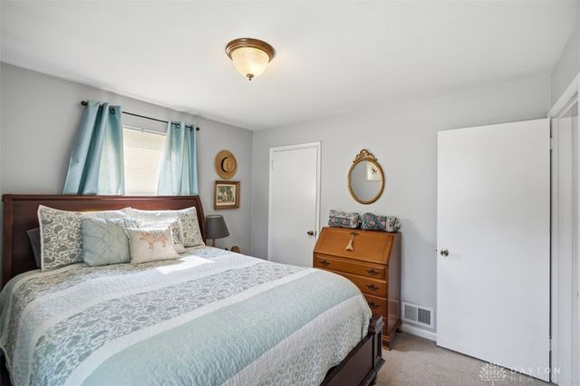 7903 Buckeye Cres, Madeira, OH 45243