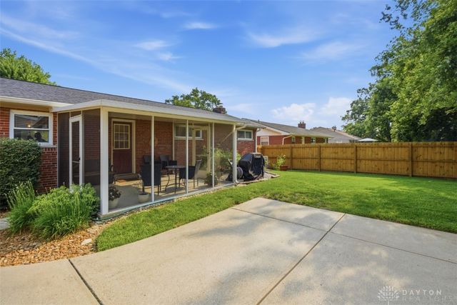 7903 Buckeye Cres, Madeira, OH 45243