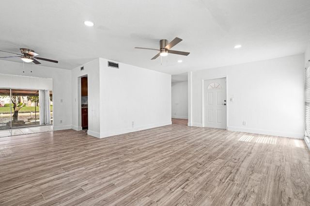 7007 NW 64th Street, Tamarac, FL 33321