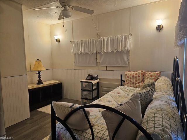 3834 Unique CIR, Fort Myers, FL 33908