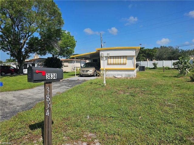 3834 Unique CIR, Fort Myers, FL 33908
