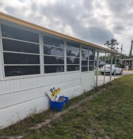 3834 Unique CIR, Fort Myers, FL 33908