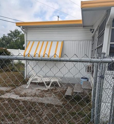 3834 Unique CIR, Fort Myers, FL 33908