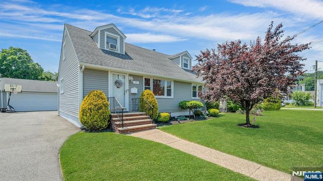 59 Mitchell Avenue, Totowa, NJ 07512