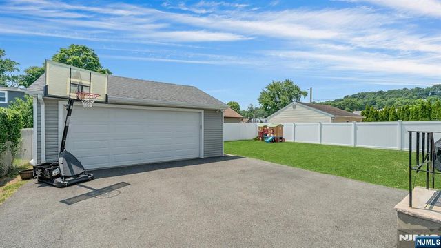 59 Mitchell Avenue, Totowa, NJ 07512