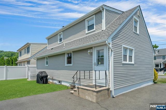 59 Mitchell Avenue, Totowa, NJ 07512