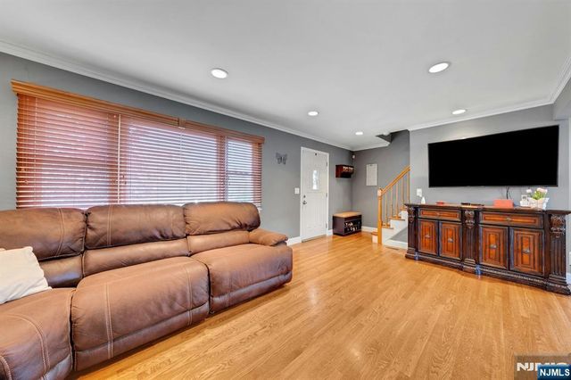 59 Mitchell Avenue, Totowa, NJ 07512