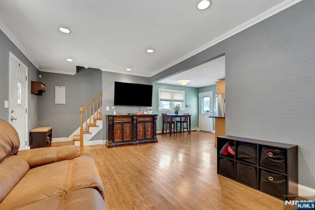 59 Mitchell Avenue, Totowa, NJ 07512