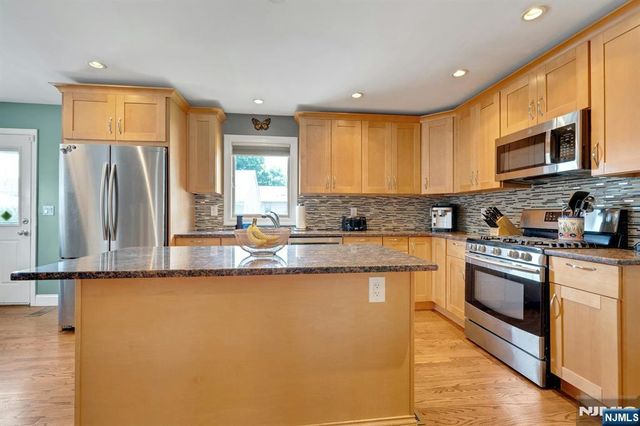 59 Mitchell Avenue, Totowa, NJ 07512