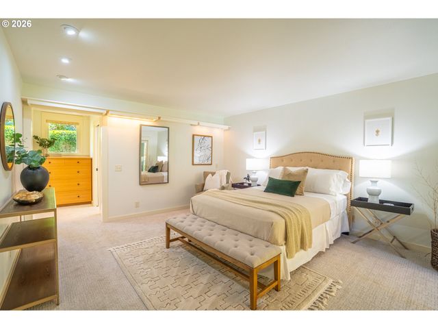 2415 FAIRMOUNT Blvd, Eugene, OR 97403